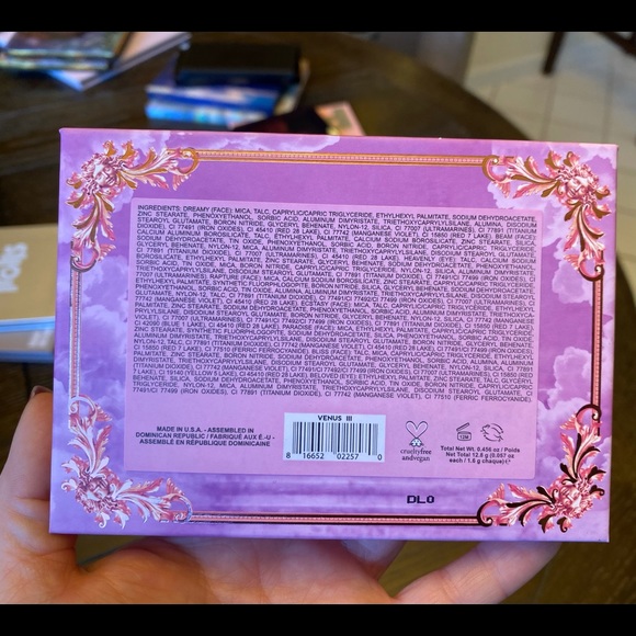 Lime Crime Venus 3 eyeshadow palette - Picture 3 of 3
